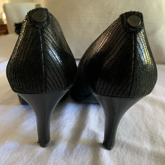 Shoes - Picture 3 of 6